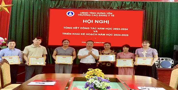 Hội nghị tổng kết công tác năm học 2023-2024, triển khai kế hoạch năm học 2024-2025 của Trường Cao Đẳng  Y tế Hưng Yên